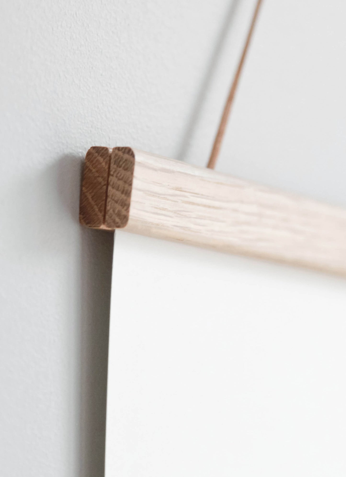 Posterhängare i solid ek 51 cm